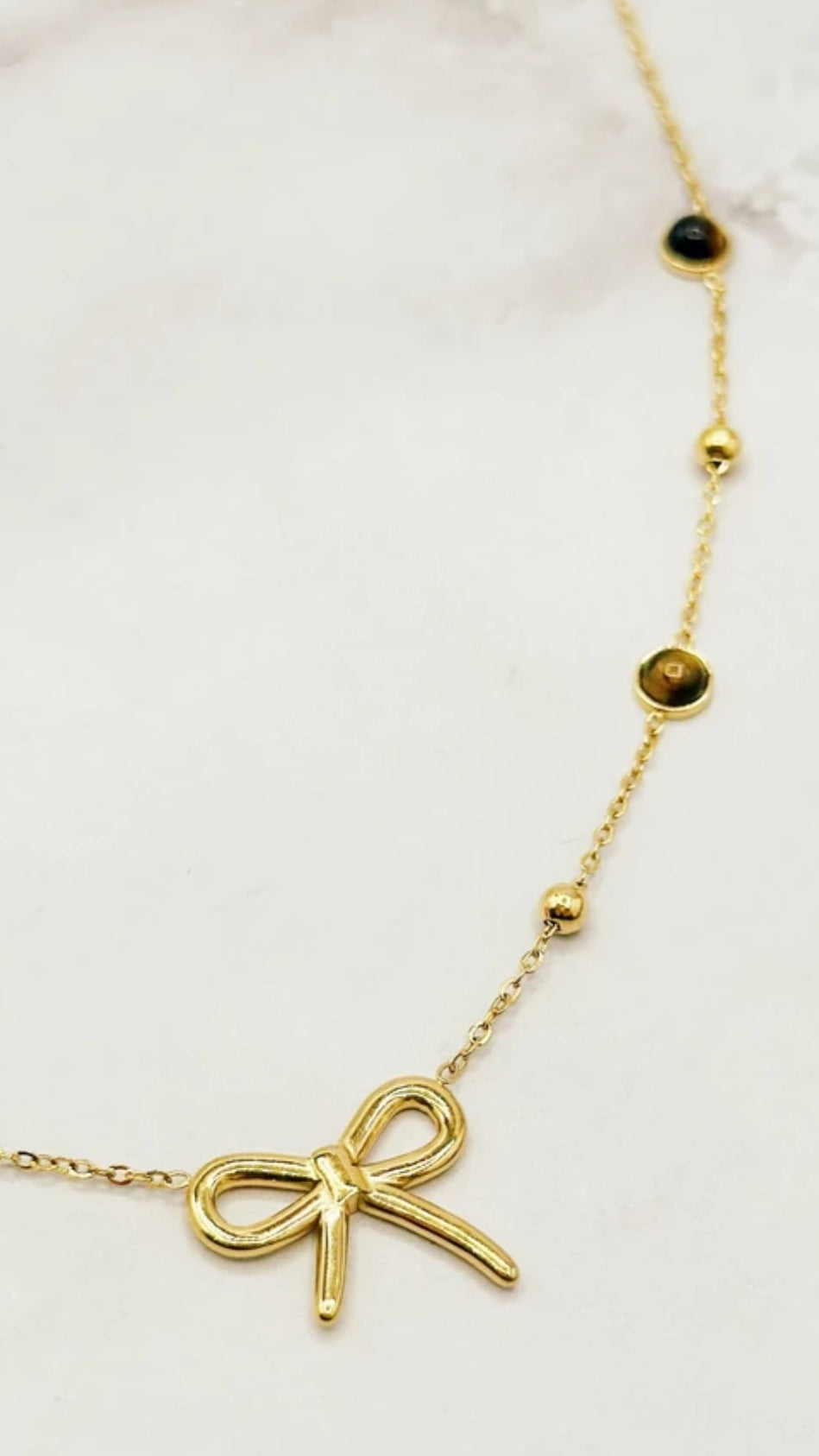 COLLIER LANA