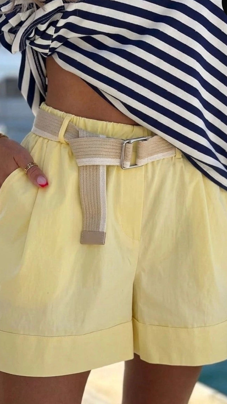 SHORT CAPRI
