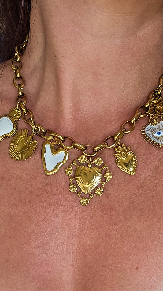 COLLIER LOVE