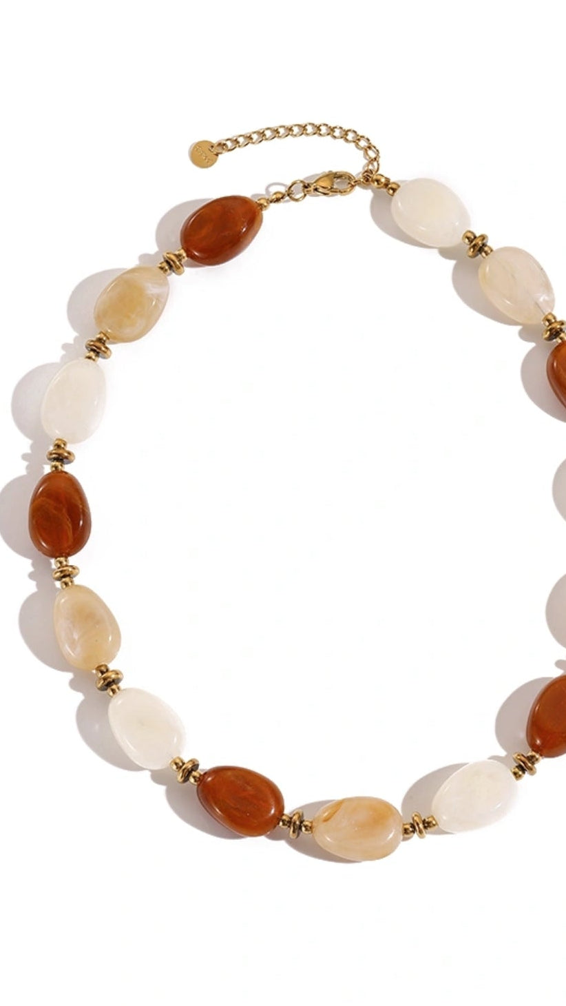 COLLIER PERLES CARAMEL